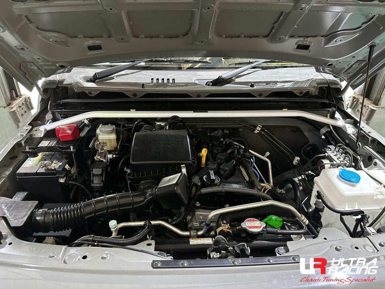 Ultra Racing UR-TW2-4322 Front Strut Bar – Suzuki Jimny Sierra